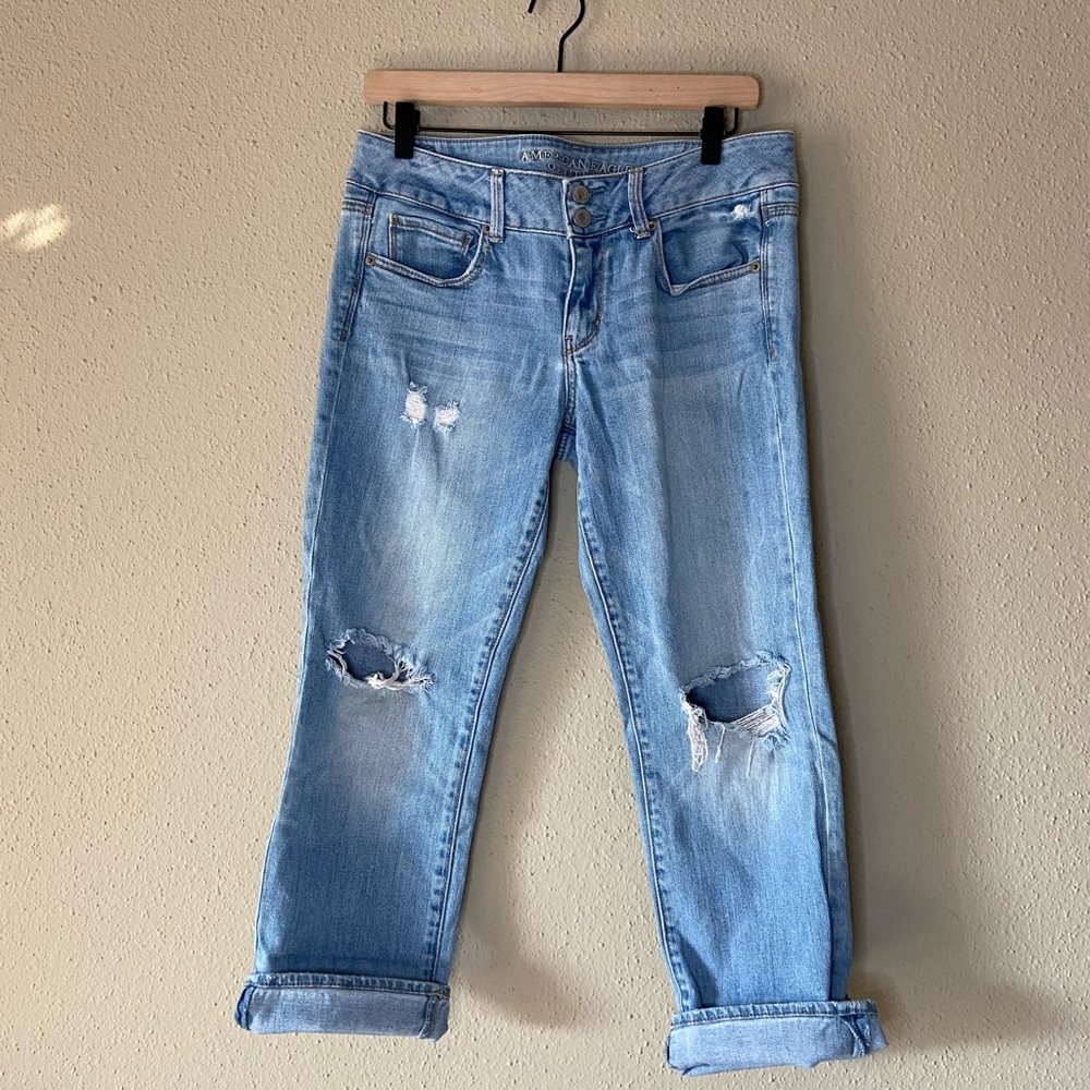AMERICAN EAGLE “Artist Crop Stretch” Denim Jeans
